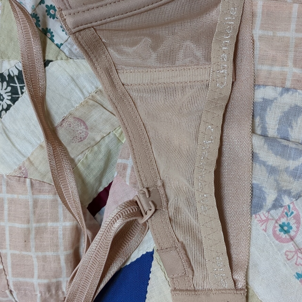 Chantelle Convertible T shirt Bra #3612 Size 32F - Picture 6 of 10